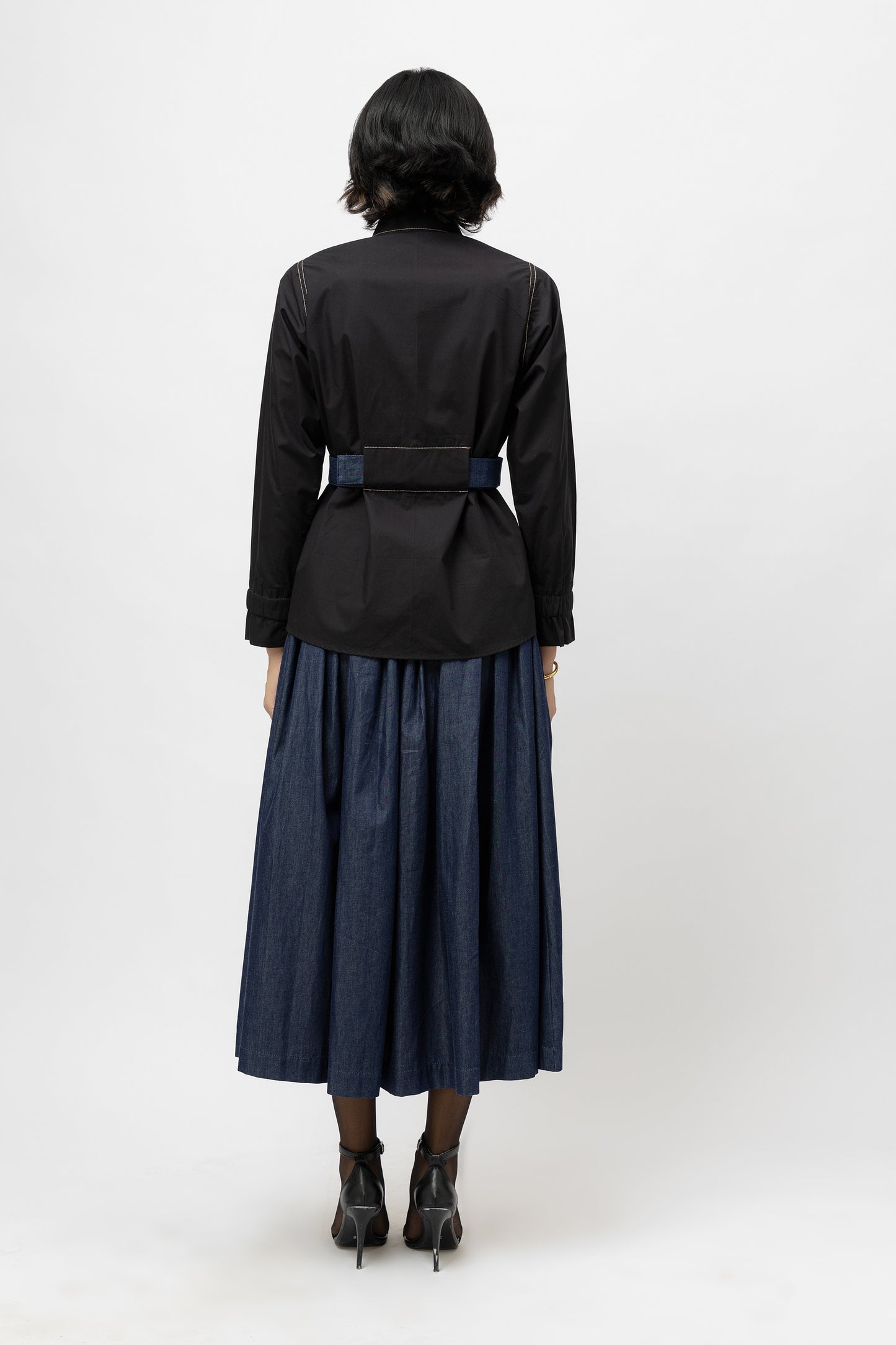 Contrast Belt Skirt Set